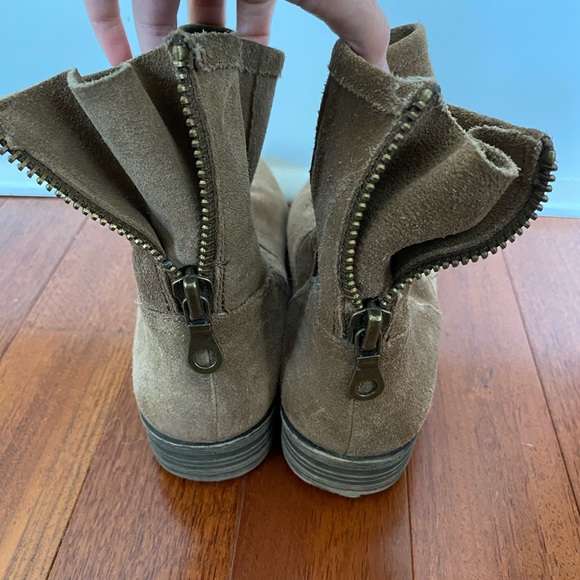 Tan Suede Back Zip Booties Size 7.5